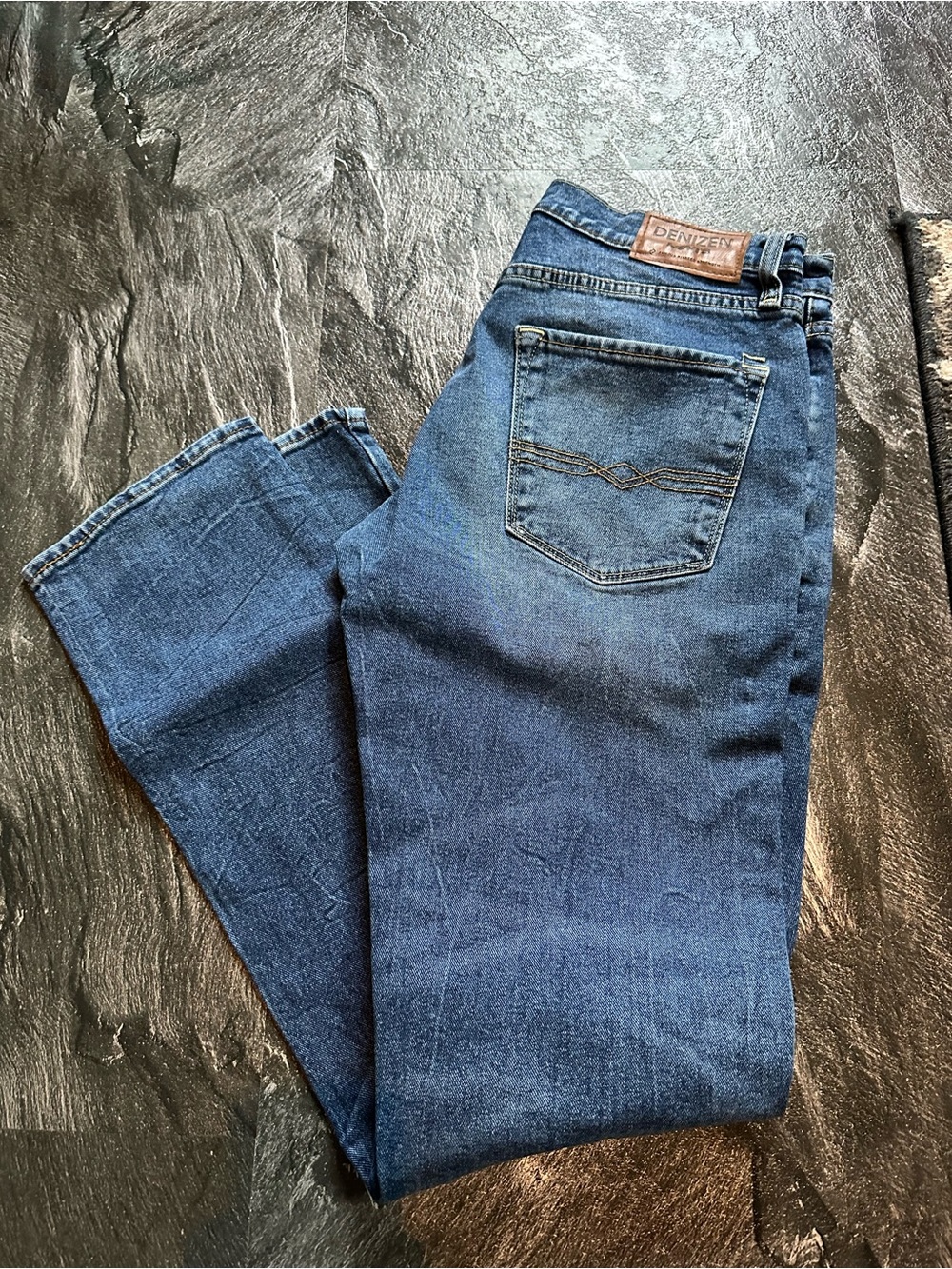 Denizen from Levi's Men's Medium Blue Slim Leg Jeans